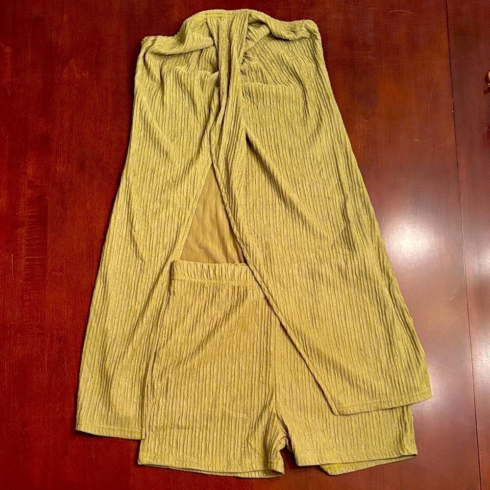 Brand New Scacto Olive Green Pleated Texture Tube Top & Shorts 2-Piece Set